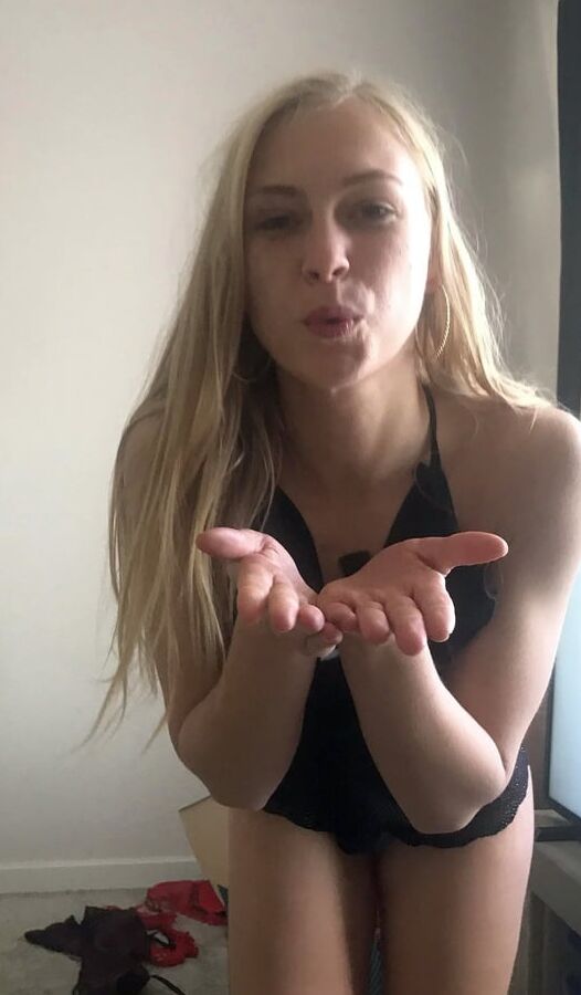 Hot Bitch Elise
