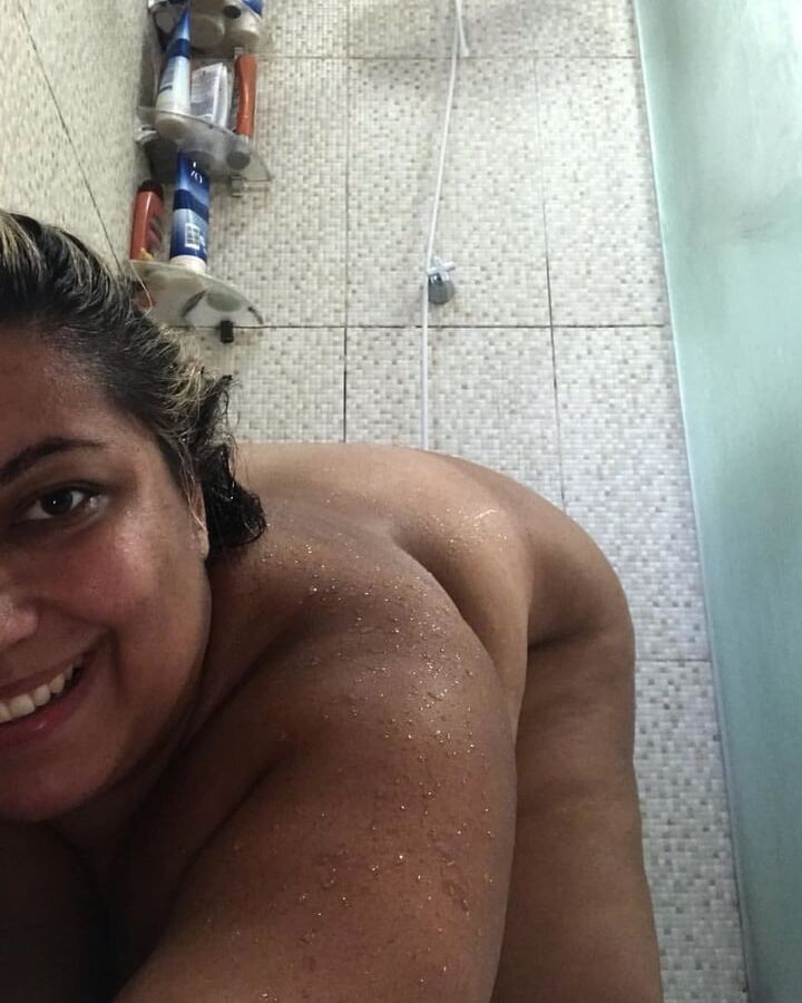 Morena gordinha do bundao GG