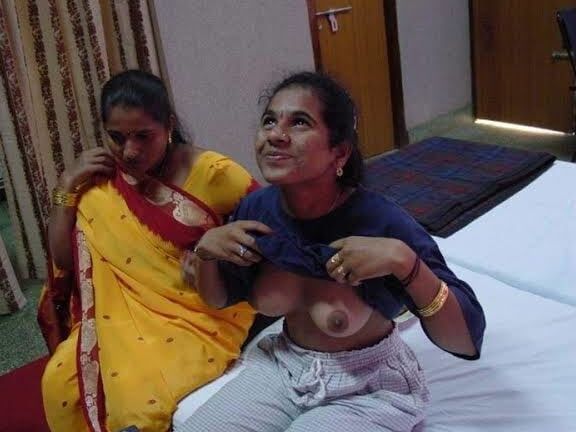 Indian Aunty cum in side