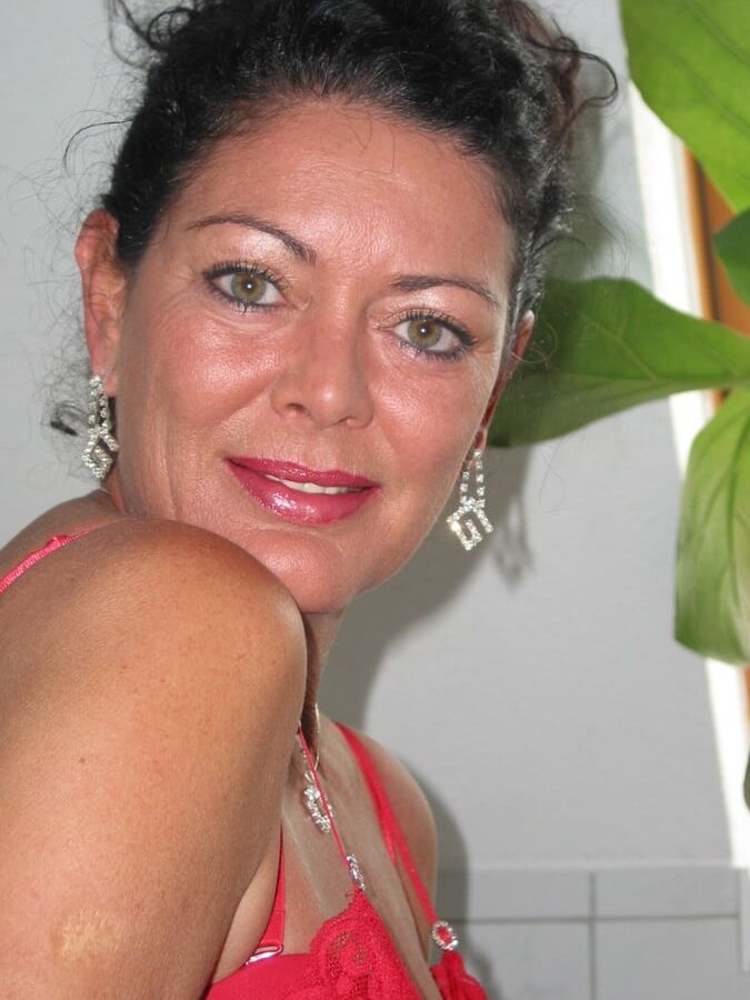 Yaiza Sexy Mama