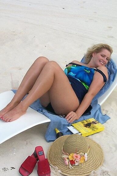 Famous Blonde Texas Real Estate MILF - Kim