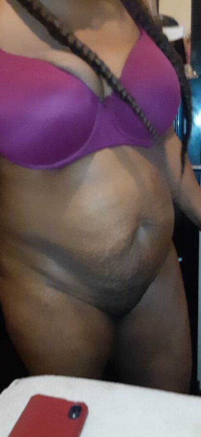 BOTTOMLESS MILF ASS