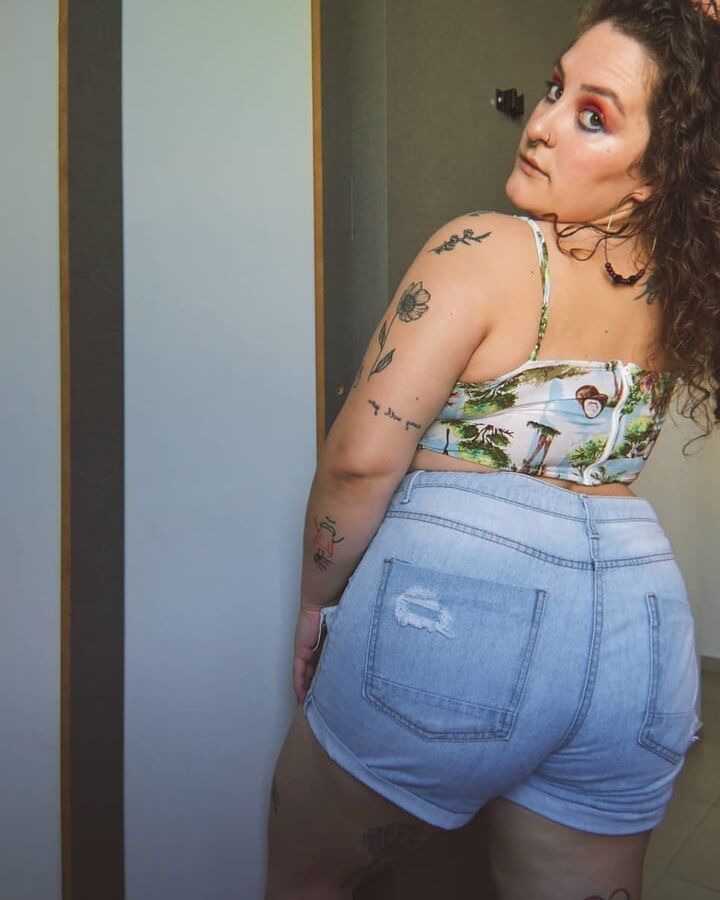Coroa tezuda (bbw gilf)