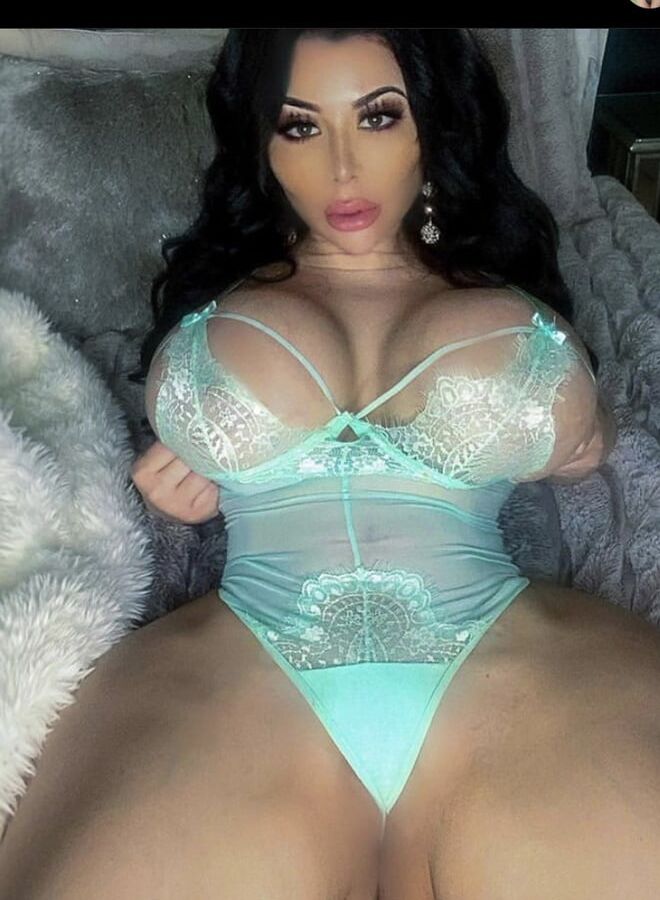 Hot latinas