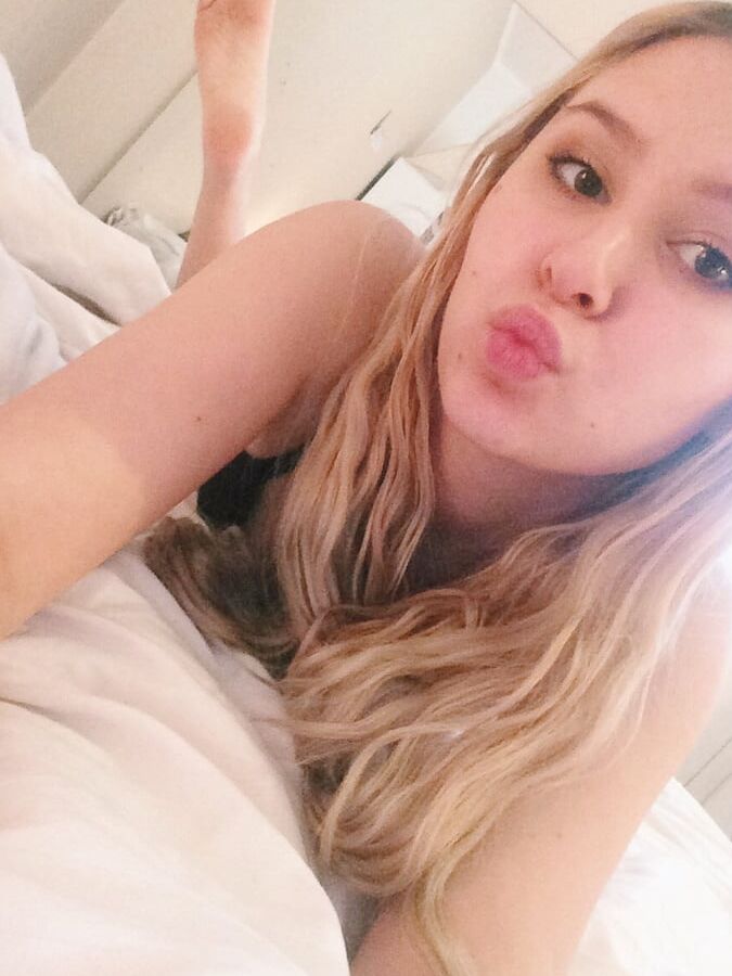 Amateur Blonde
