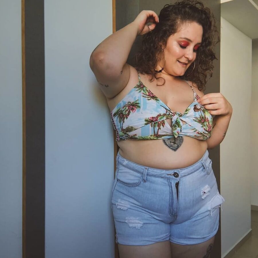 Coroa tezuda (bbw gilf)