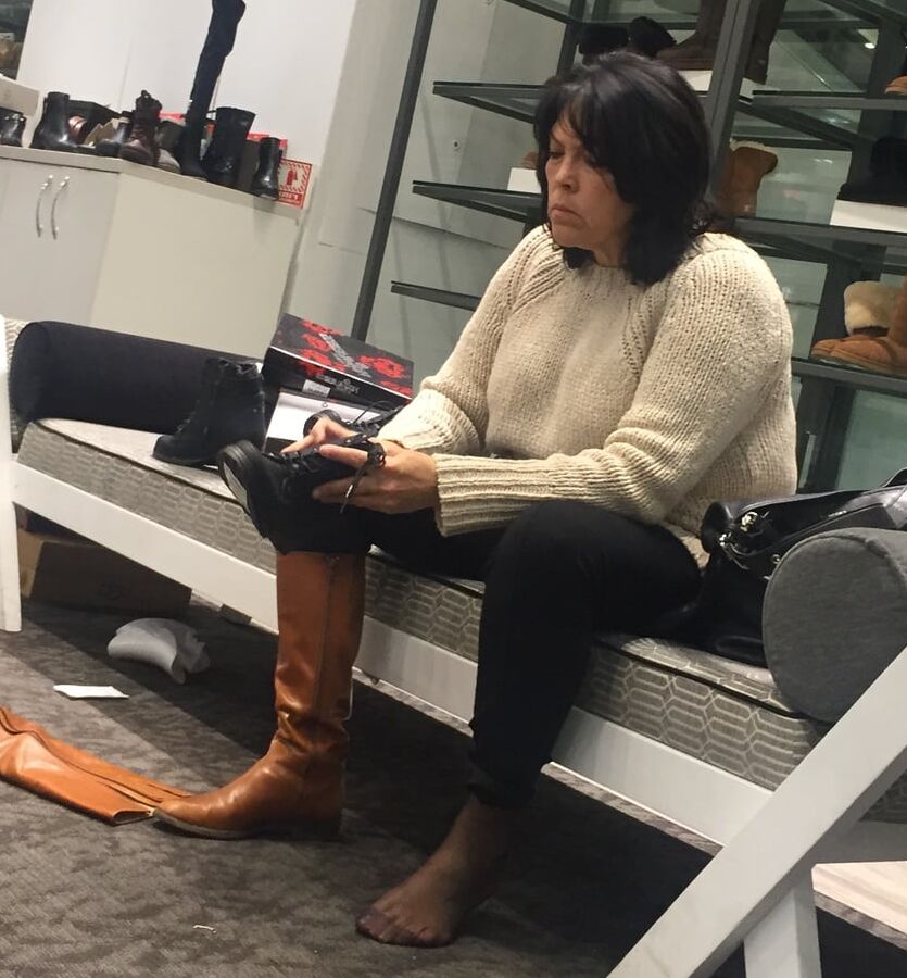 Pantyhosed Shopping - HUT Sluts Part