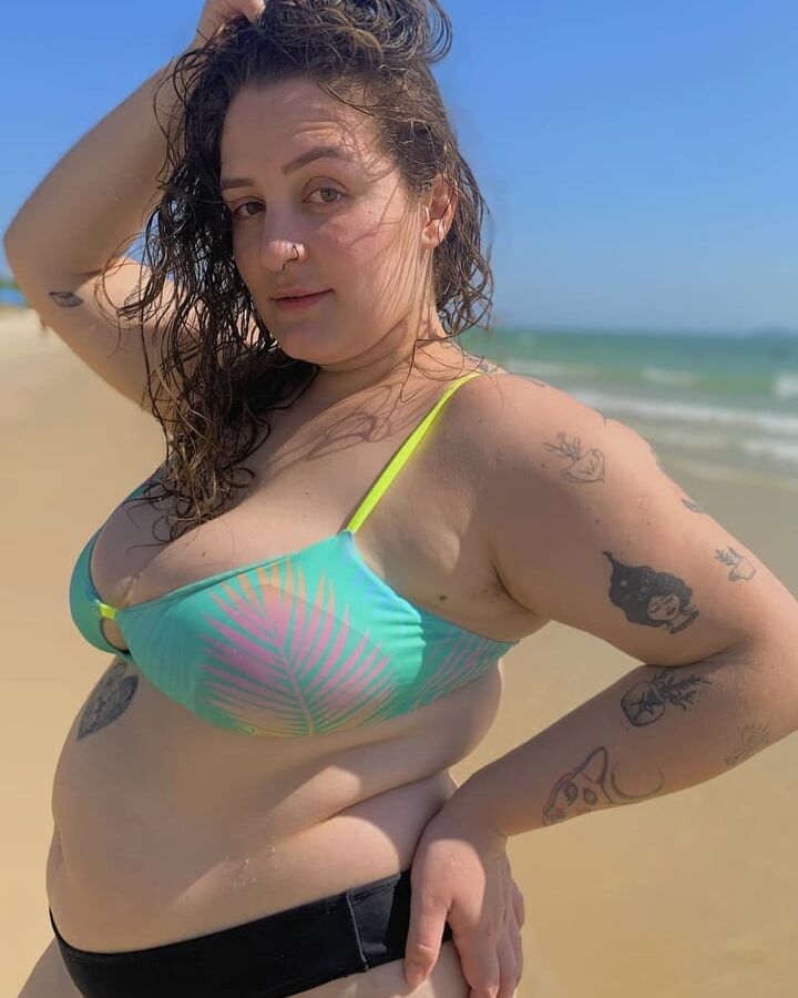 Coroa tezuda (bbw gilf)
