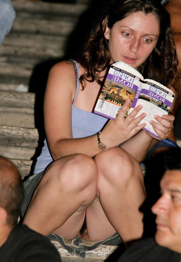 variadito de upskirts yeeeeaaa