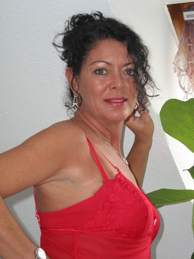 Yaiza Sexy Mama