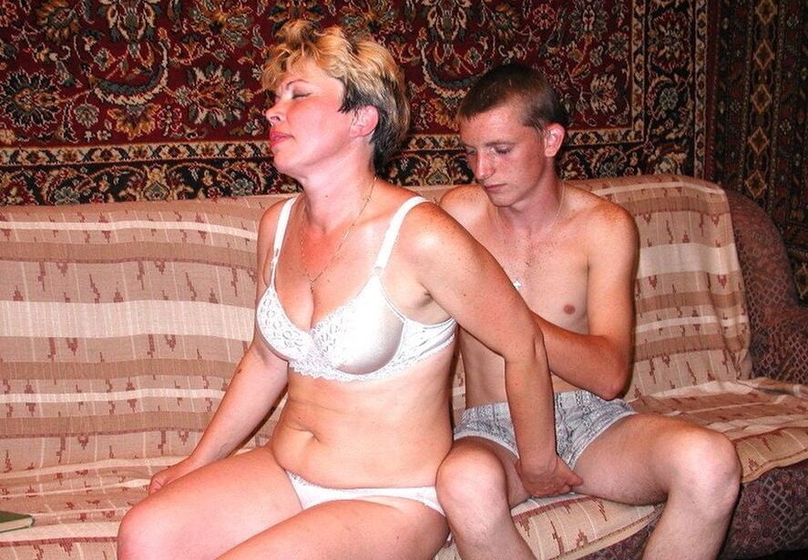 Moms Invitation