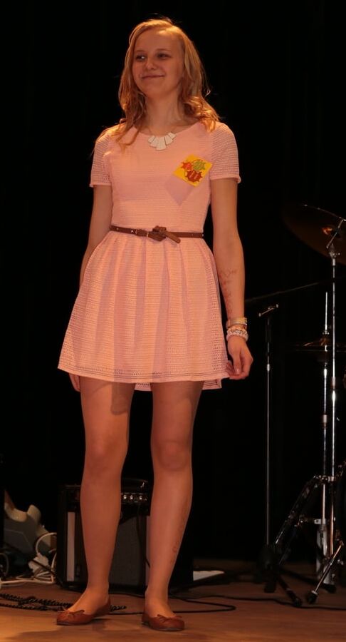 Show Pantyhose Part