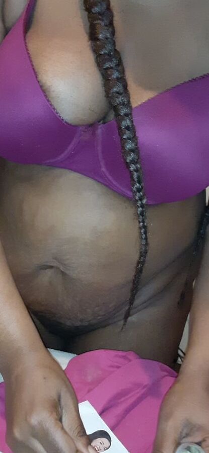 BOTTOMLESS MILF ASS