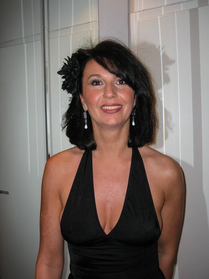 Aunt Is A Slutty MILF Whore
