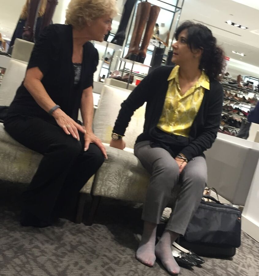 Pantyhosed Shopping - HUT Sluts Part