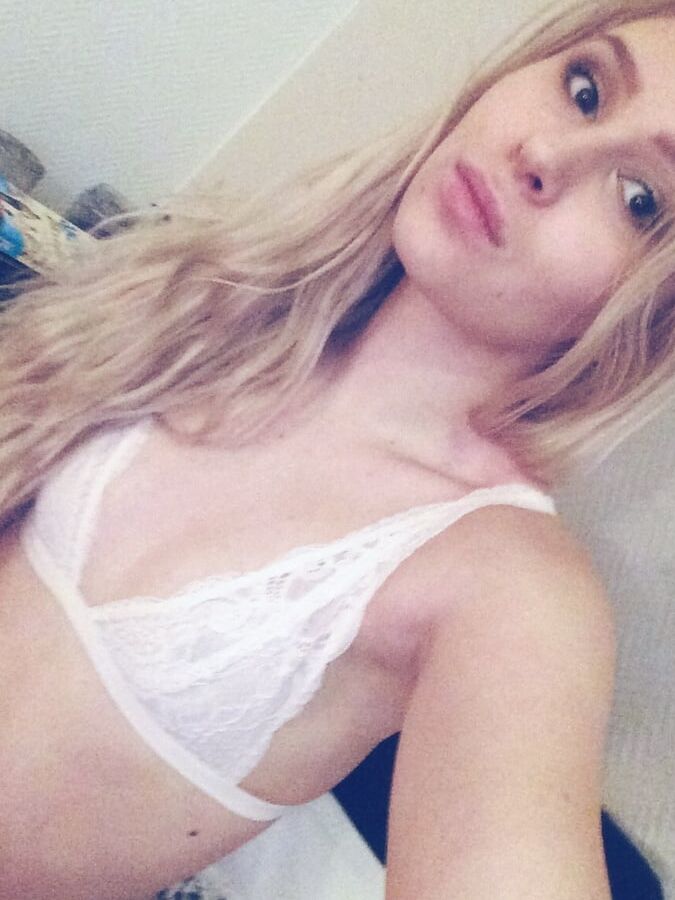 Amateur Blonde