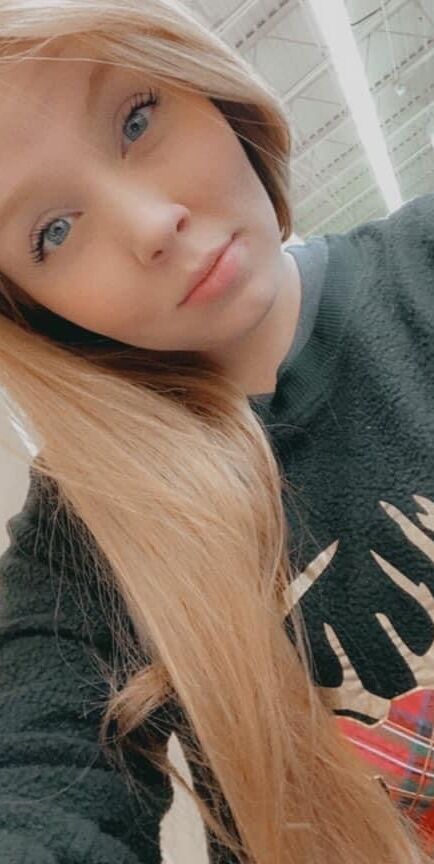Chelsie the redheaded Milf