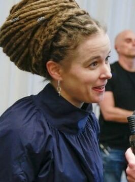 Amanda Lind