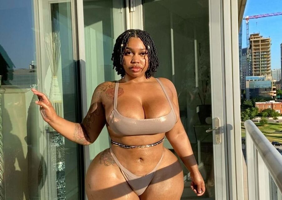 Mya curvz