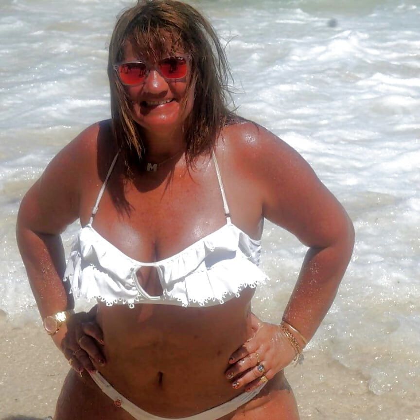 Chunky GILFs and MILFs