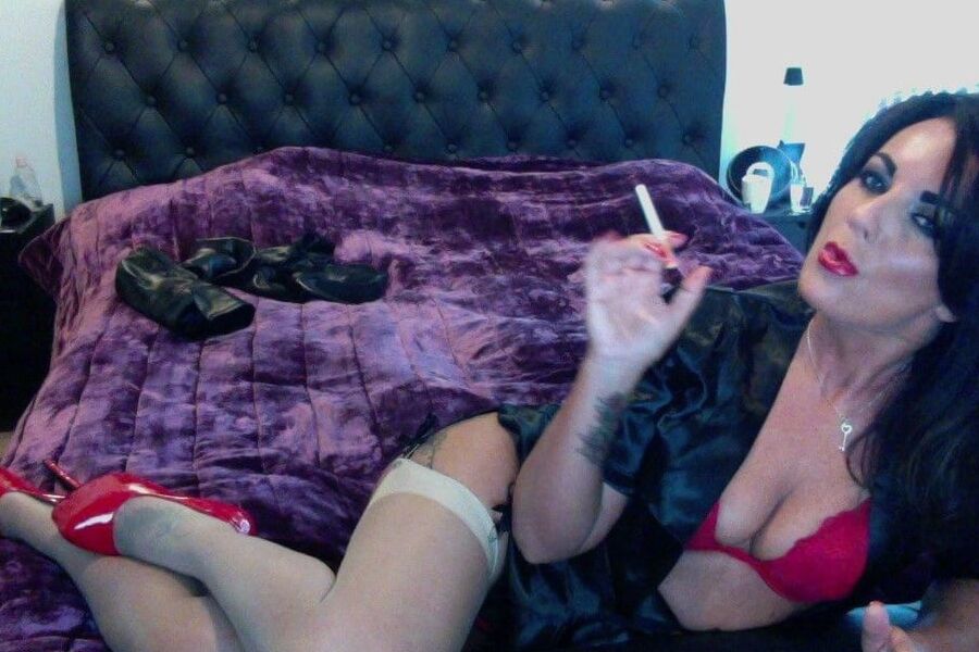 Gorgeous Milf!