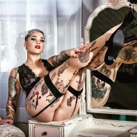 Amazing Tattooed Girls