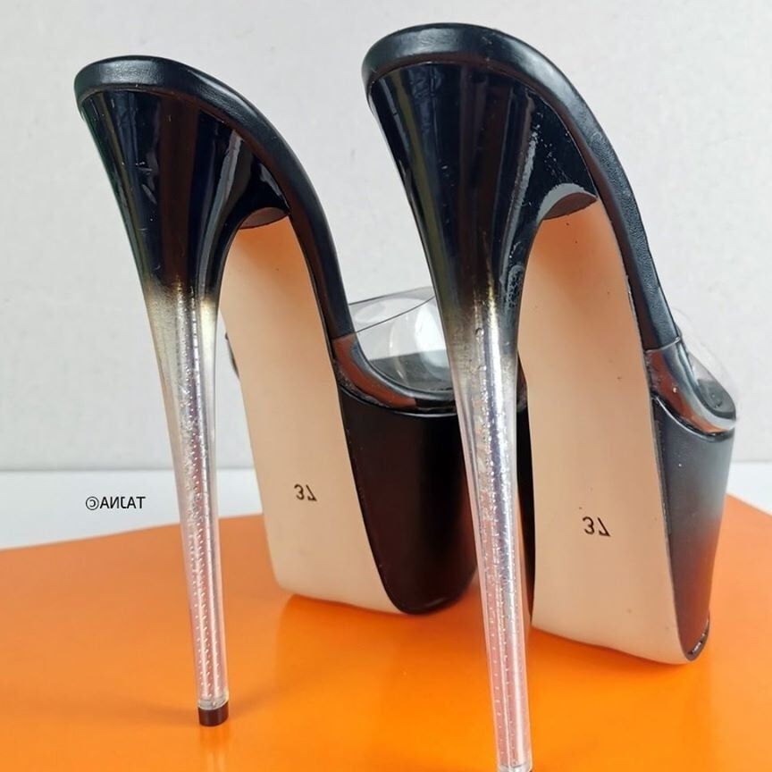 Piedi &amp; scarpe in vendita
