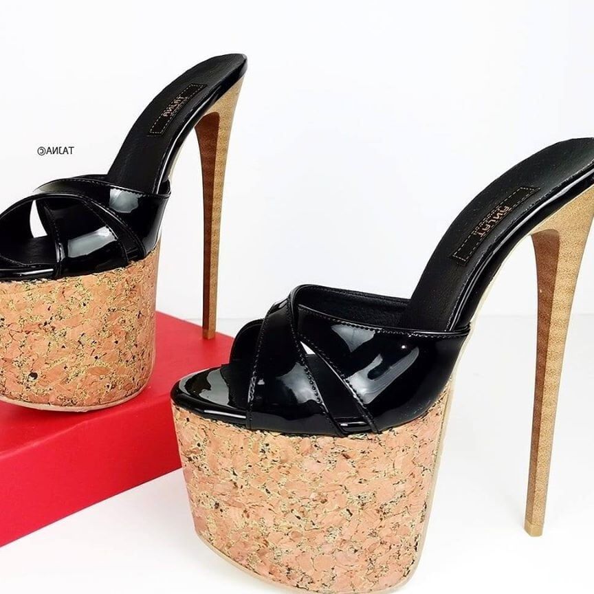 Piedi &amp; scarpe in vendita