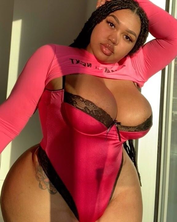 Mya curvz