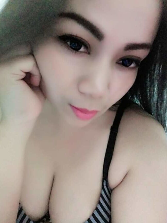 Janda, Tetek besar, Rumah