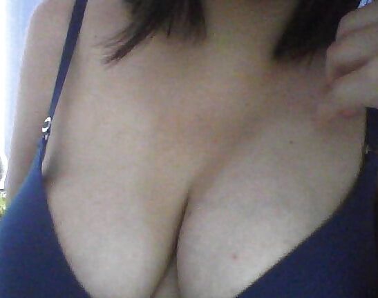 Y.O. slutty girl Gabriella exposed