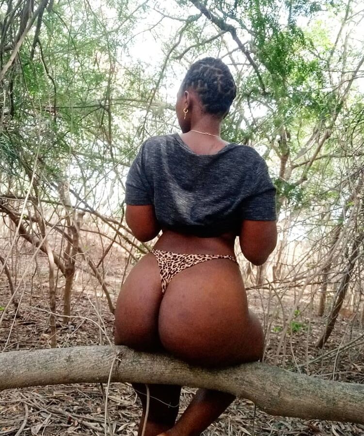 Amateur African Ebony