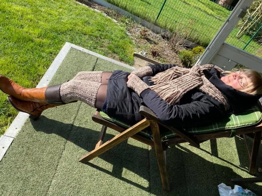 Vergwaltigungs Matratze in Stiefeln