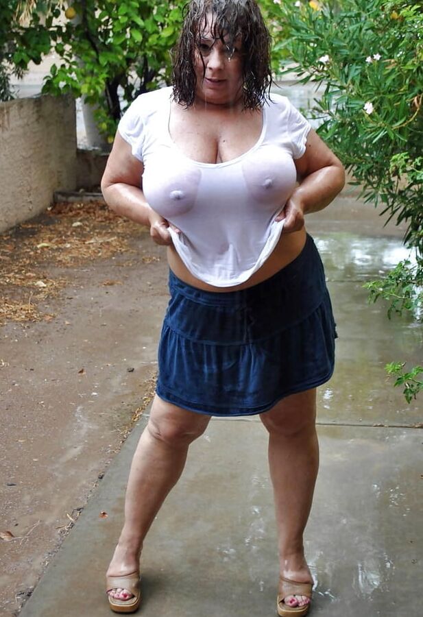 Older and hot (Outdoor braless)