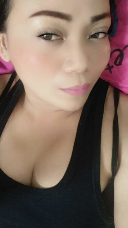 Janda, Tetek besar, Rumah