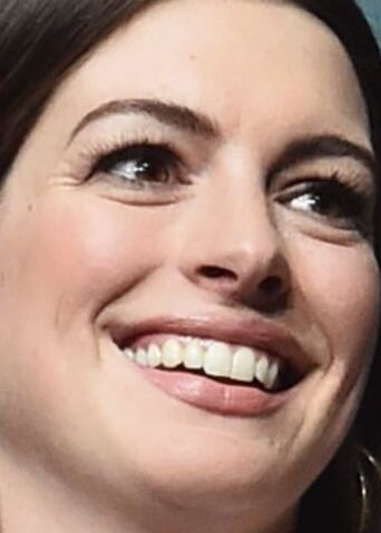 ANNE HATHAWAY
