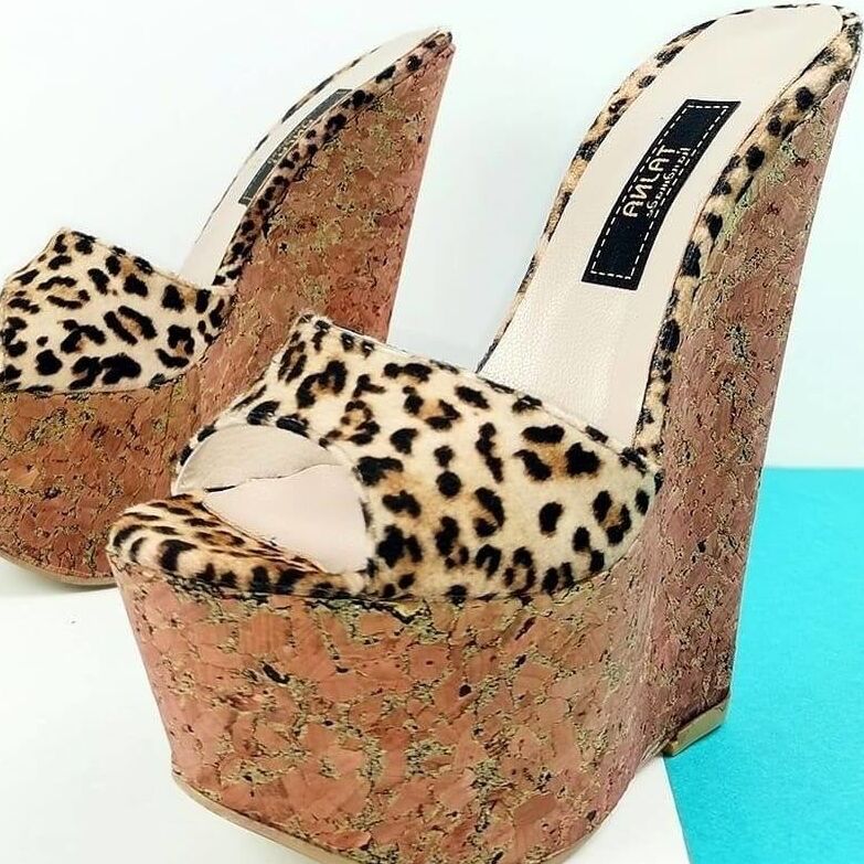 Piedi &amp; scarpe in vendita