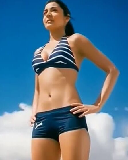 Anushka sharma sexy