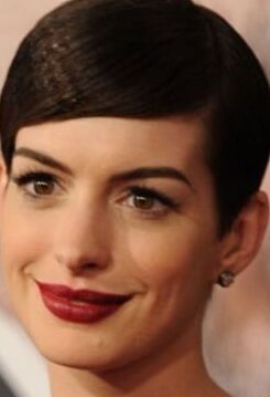 ANNE HATHAWAY