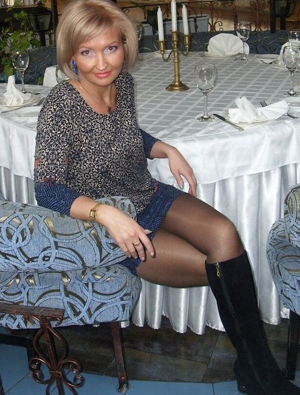 Mature Blonde Russian Bitch in Pantyhose