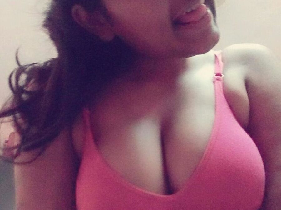 the hottest famous girl desi pic