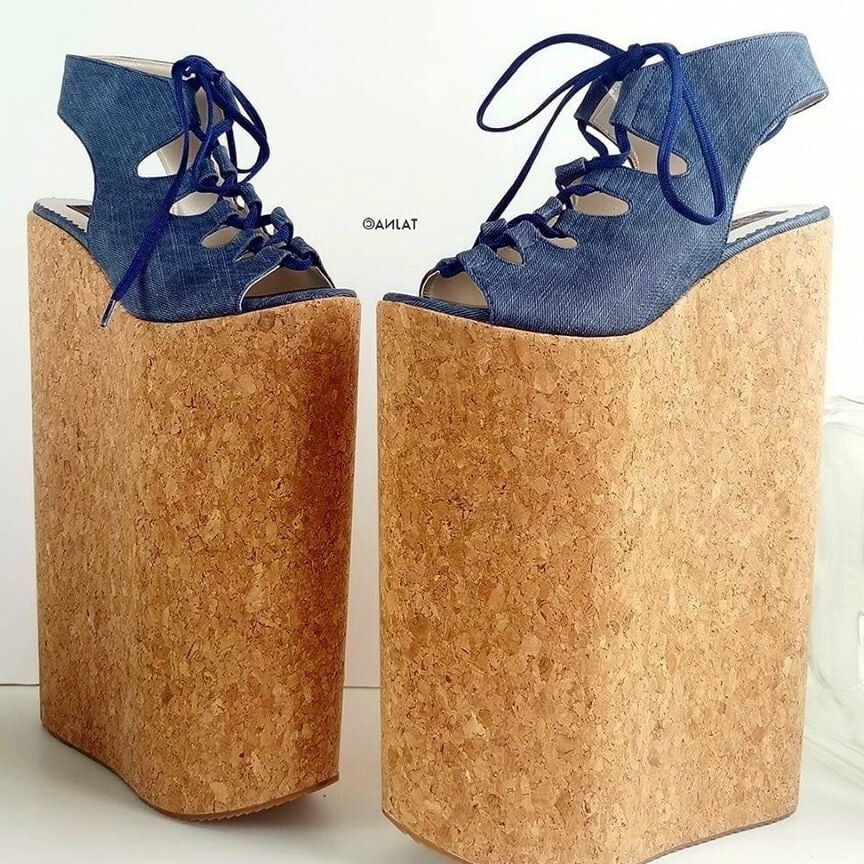 Piedi &amp; scarpe in vendita
