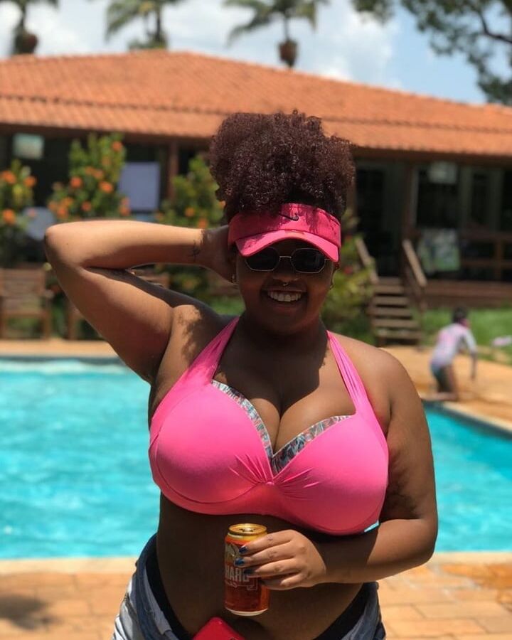 Sun Boobs ()