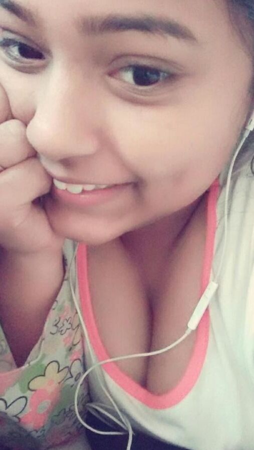 the hottest famous girl desi pic