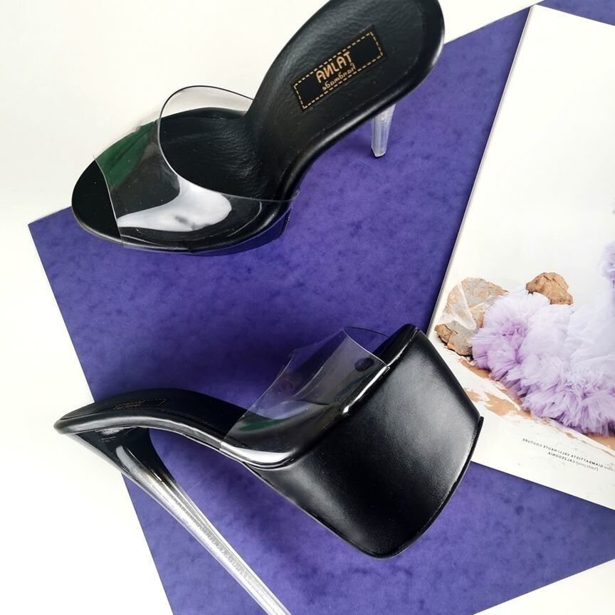 Piedi &amp; scarpe in vendita