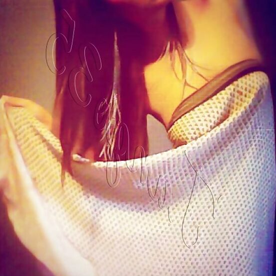 Turkish burnette babe Ayse