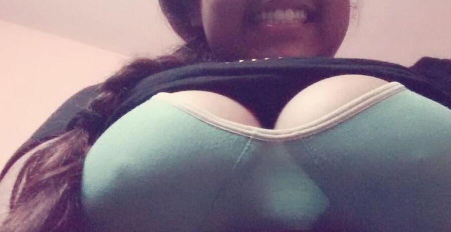 the hottest famous girl desi pic