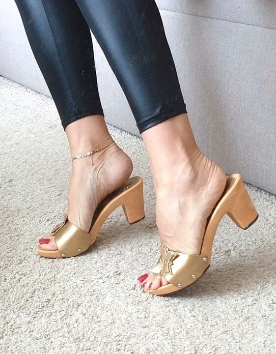 Piedi &amp; scarpe in vendita