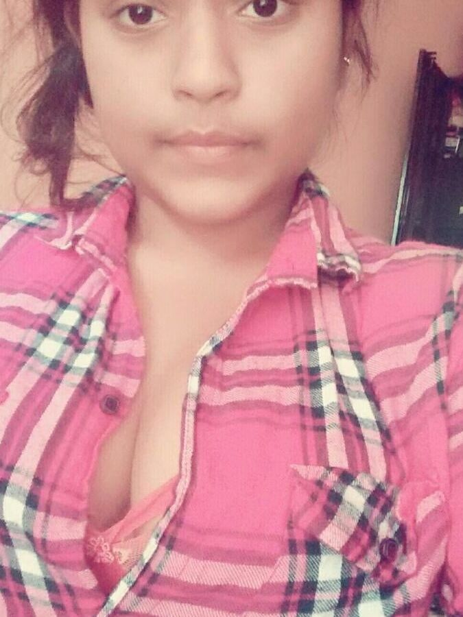 the hottest famous girl desi pic