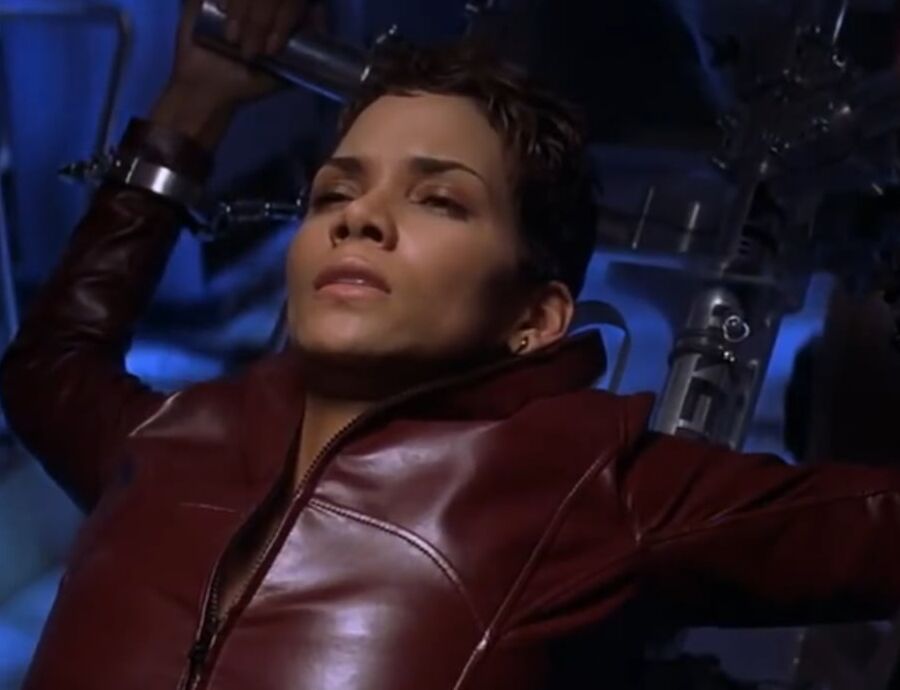 Halle Berry Fit As Fuck Hot Look